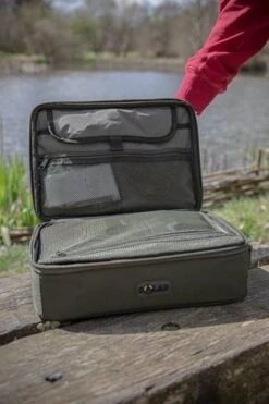 Sp Multi Pouch -Aanbevolen Winkels Voor Visbenodigdheden solar tackle sp multi pouch 2